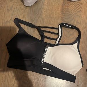 PINK sports bra never worn